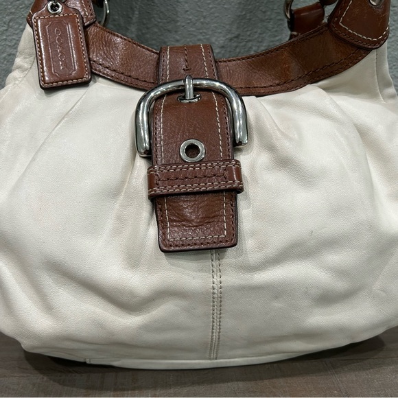Authentic Coach White Leather Satchel/ Shoulder Handbag - Picture 2 of 15
